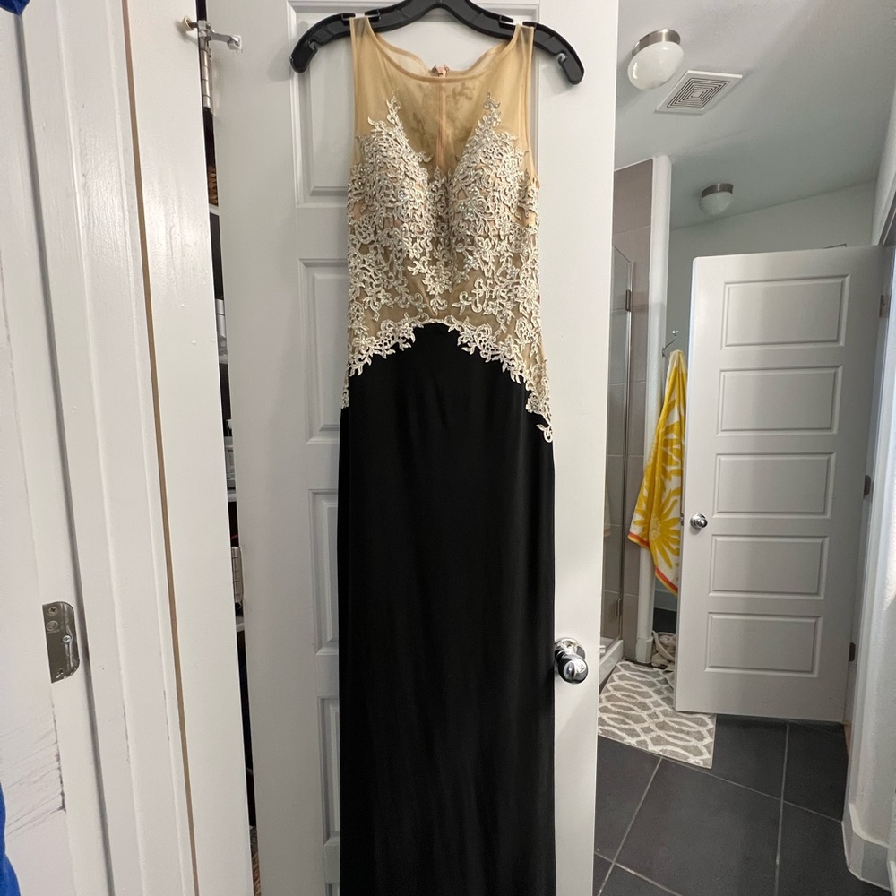 La Femme Gown - Size 6